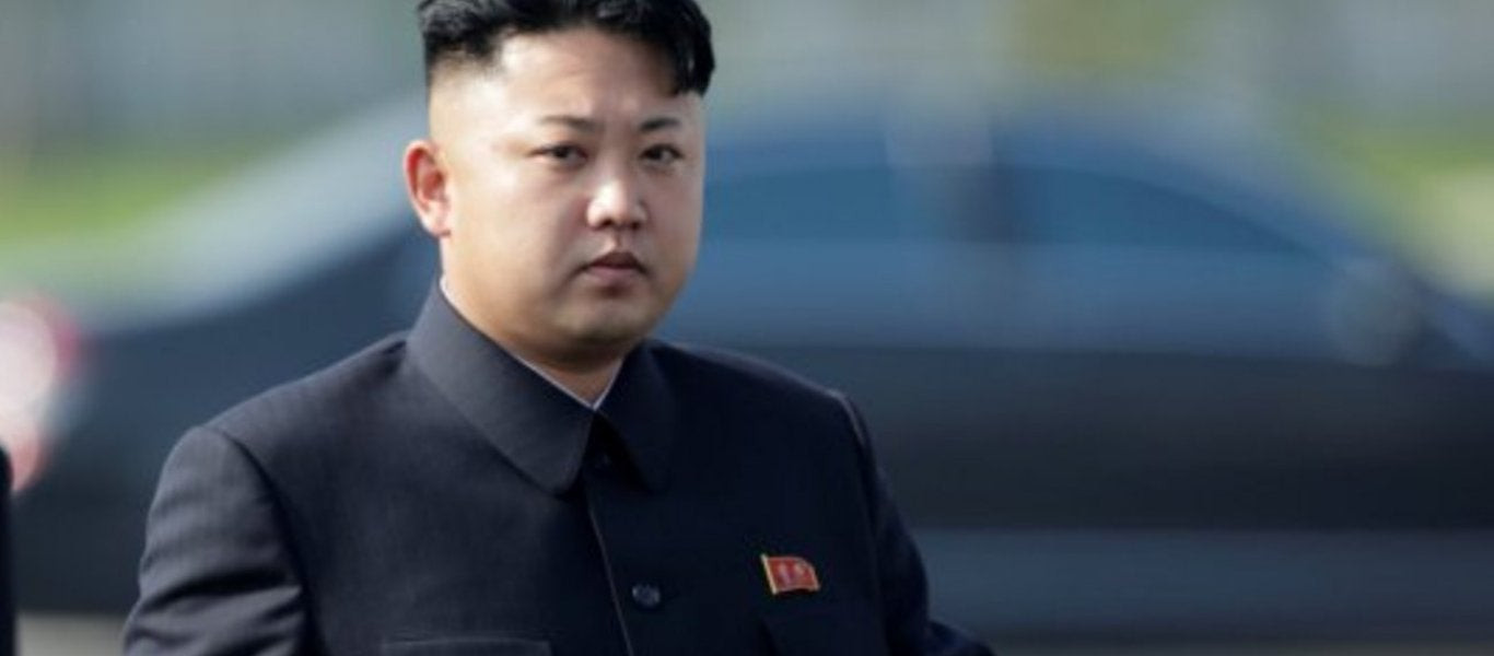 Άγριος ο «Υπέρτατος Ηγέτης» – Σε ηλικία 15 χρόνων ο Κιμ Γιονγκ Ουν είχε… «στολίσει» την κοπέλα του για ένα τσιγάρο